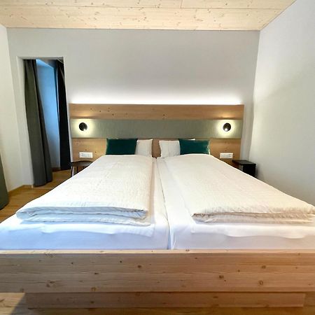 Boutique Und Bier Hotel Des Alpes Fiesch Exteriör bild