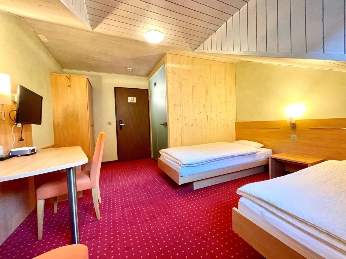 Boutique Und Bier Hotel Des Alpes Fiesch Exteriör bild