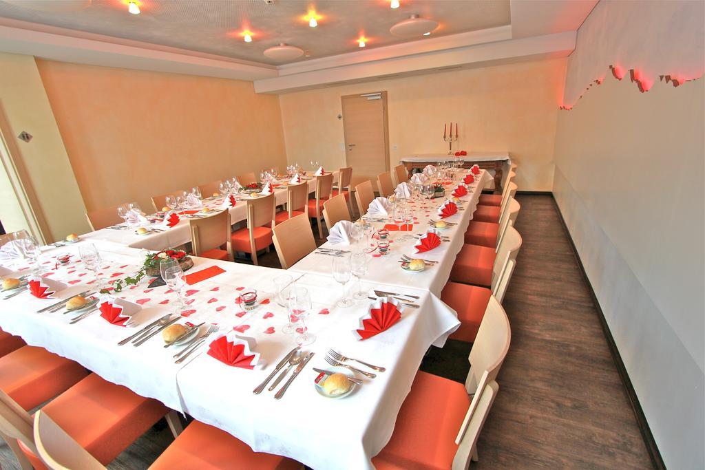 Boutique Und Bier Hotel Des Alpes Fiesch Exteriör bild