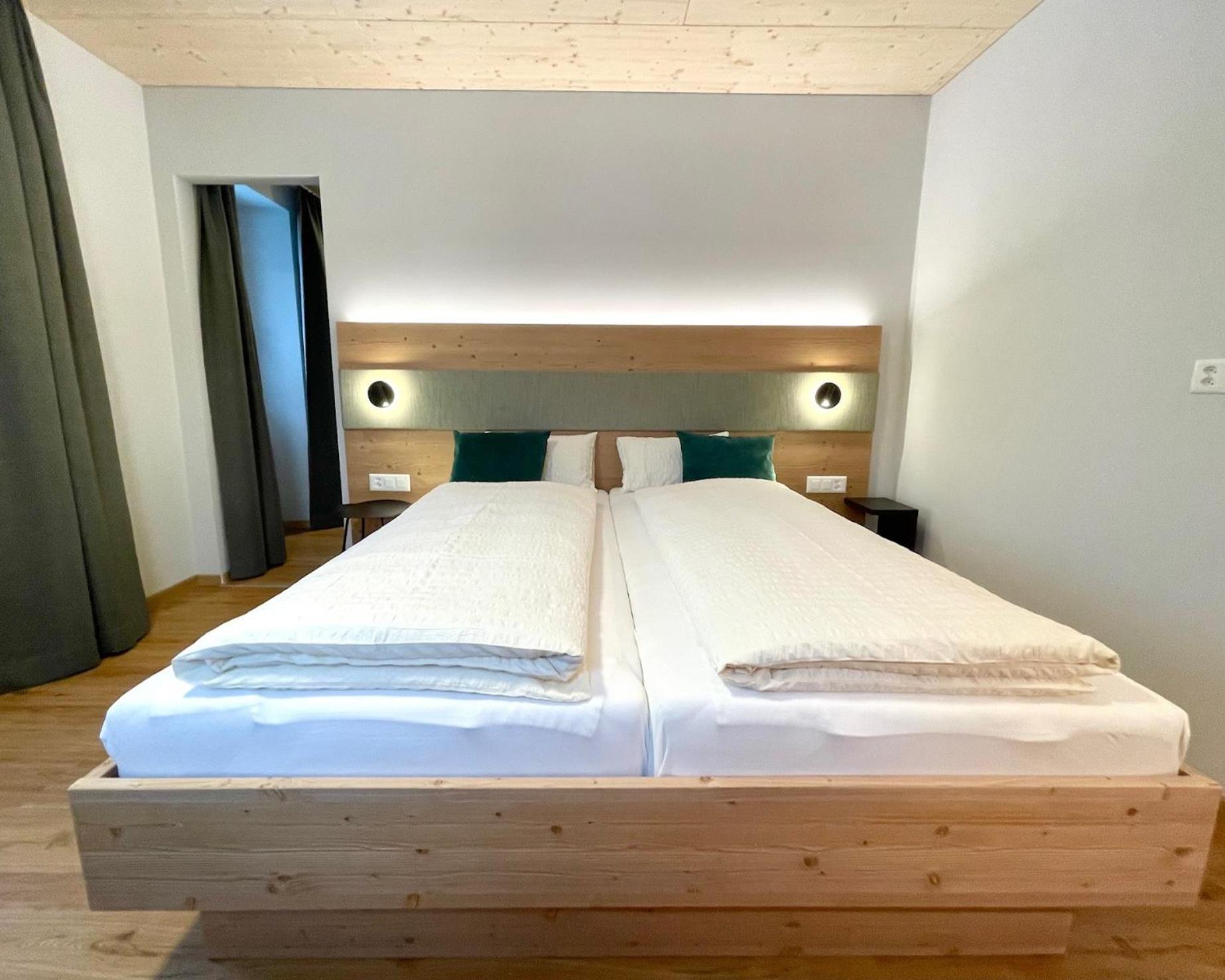 Boutique Und Bier Hotel Des Alpes Fiesch Exteriör bild