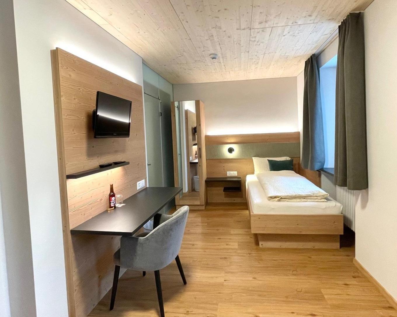 Boutique Und Bier Hotel Des Alpes Fiesch Exteriör bild